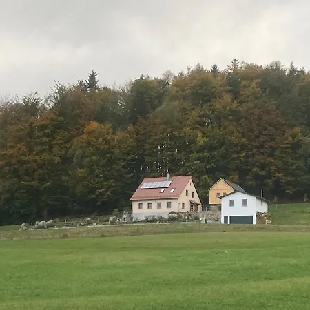 Idyllisches Haeuschen Im Gruenen Waidhaus